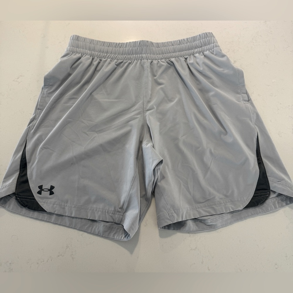 Under Armour Large Men's Gray Athletic Shorts-Used 2x, excellent condition